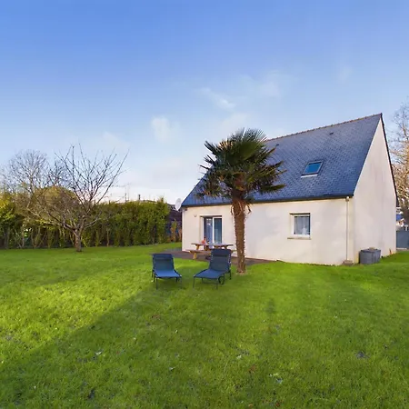 Maison Pour 8 A - Grand Jardin Holiday home *